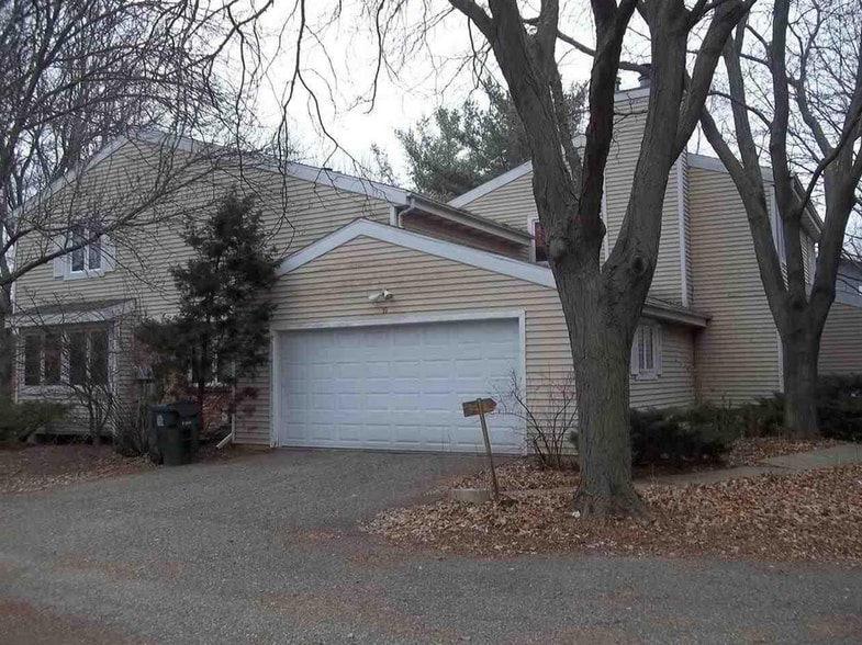 Building Photo - 19 Firestone Ct