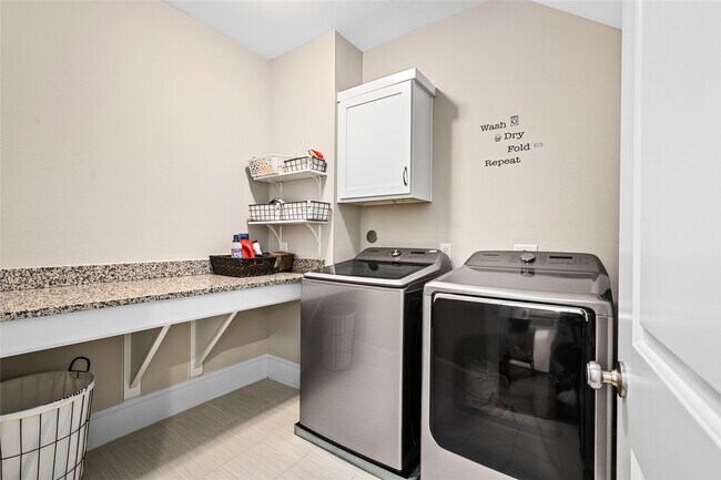 Building Photo - 1407 Devonshire Manor Ln
