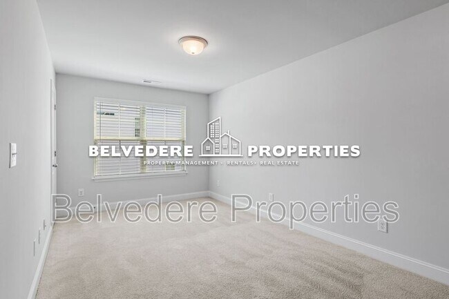 Building Photo - 5749 Marblehead Dr
