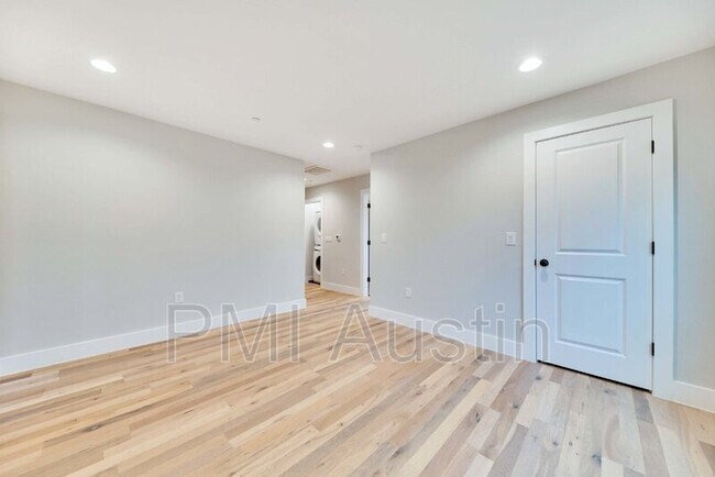Building Photo - 6716 Mira Loma Ln