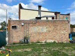 Building Photo - 130 E Lincoln Hwy