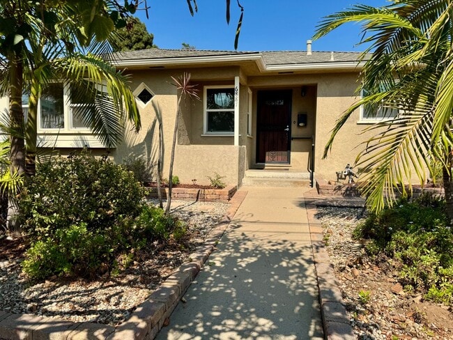 Building Photo - OPEN HOUSE 8/16/25 3pm-4pm