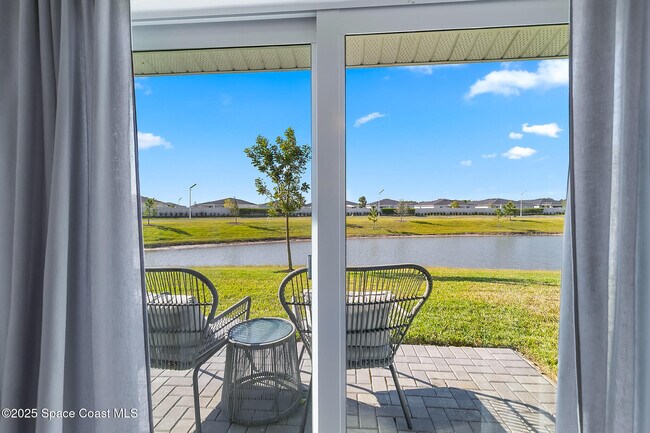 Building Photo - 1377 Colebrook Cir SW