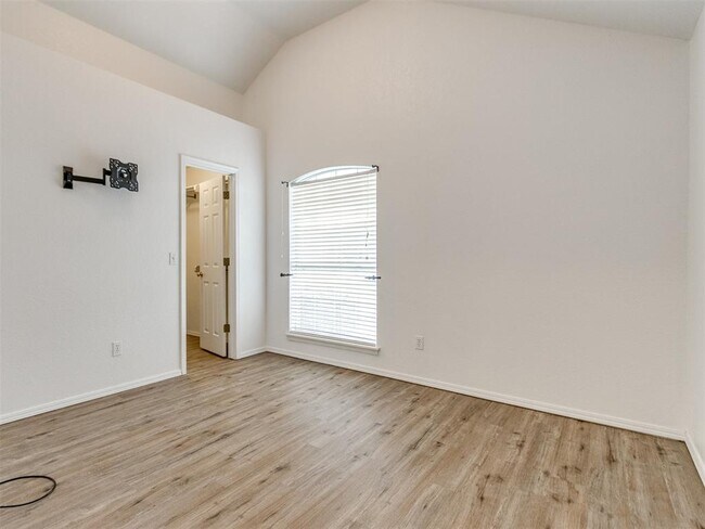 Building Photo - 1717 Foxfire Rd