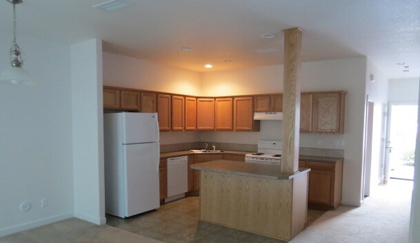Interior Photo - Halsey East