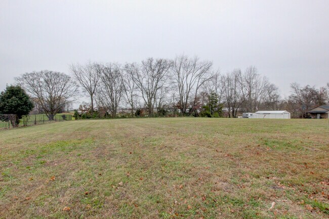 Building Photo - 2481 Clarksville Rd