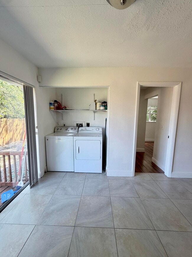 Building Photo - 1990 SW 9th St