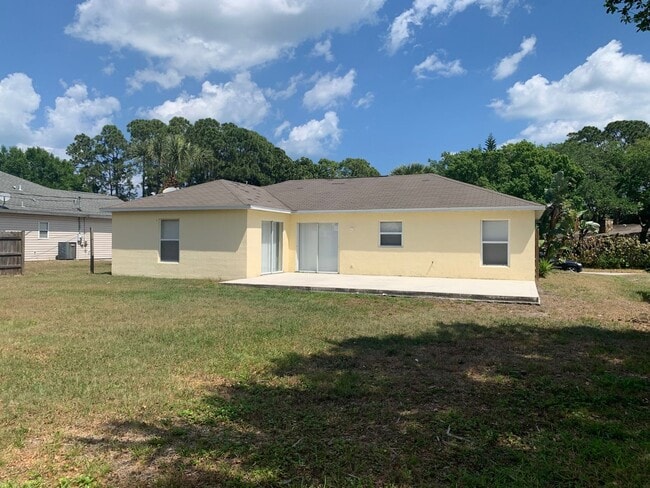 Building Photo - ***PRICE REDUCTION***