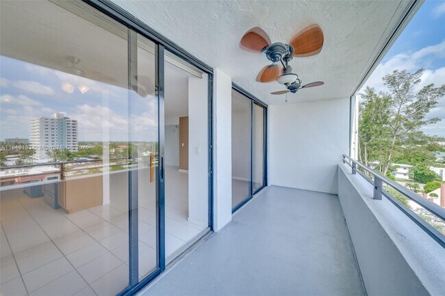 Building Photo - 1500 N Ocean Blvd