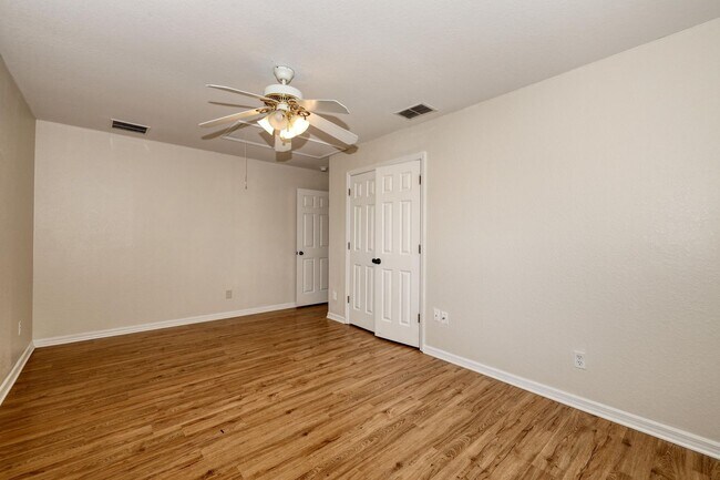 Building Photo - January Special offer 50% off First Month's Rent!  5 Bedroom In Cypress Cay in the Gateway Community