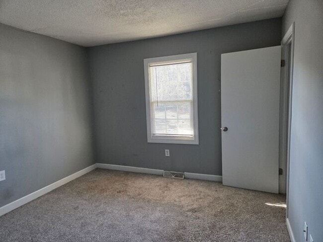 Building Photo - Great 2-bedroom apartment in Close to downtown Lexington, NC