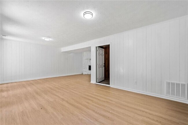 Building Photo - 4050 Daron Ct