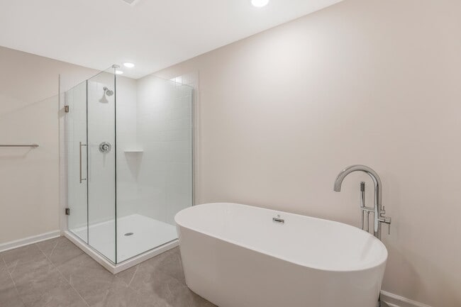 Building Photo - 219 Myrtle Rd