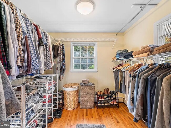 Building Photo - 13 Lopatcong Dr