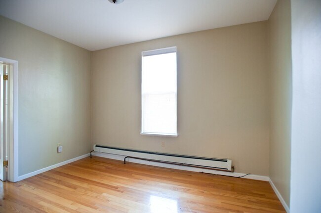 Building Photo - 1665 N Humboldt Ave