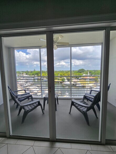 Balcony - 2731 NE 14th Street Cswy