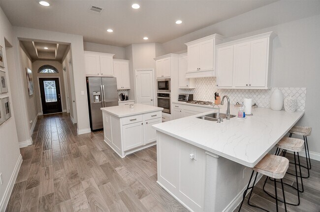 Building Photo - 6926 Myrtle Dr