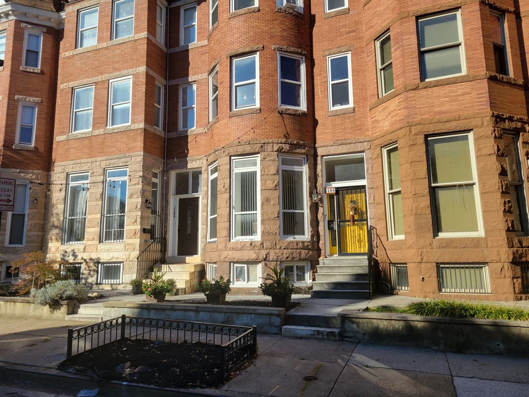 Building Photo - 2206 Callow Ave