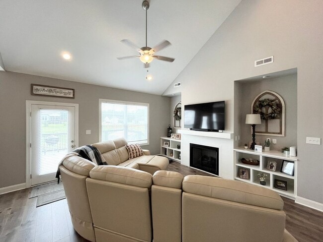 Building Photo - Private 3BD, 2.5BA Home with Modern Finishes, Back Deck and Large Yard, on a Nearly Half Acre Lot