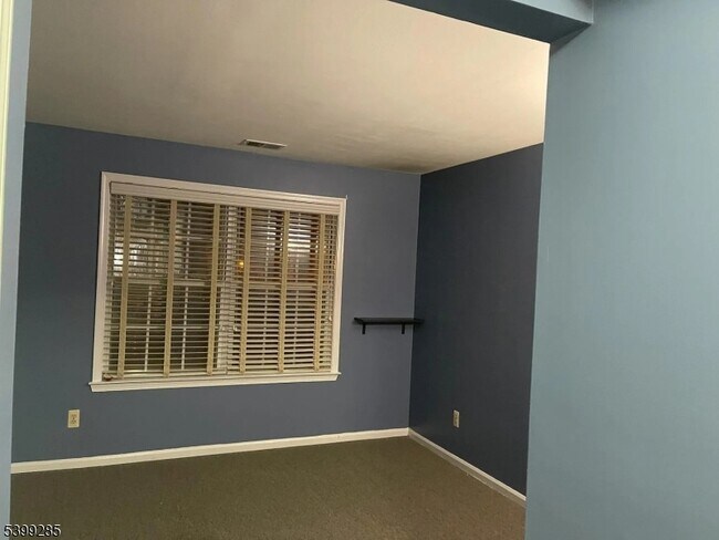 Building Photo - 420 Stratford Pl