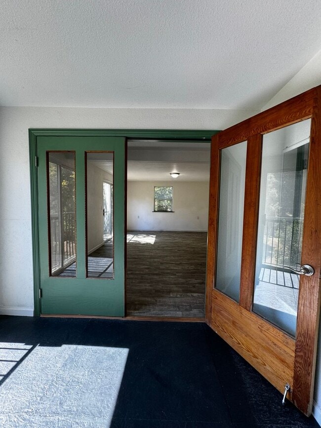Building Photo - 1843 Square Foot River Front two level hom...