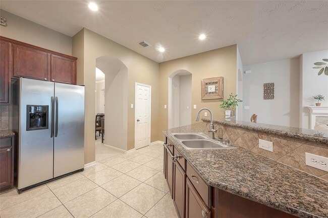 Building Photo - 21711 Cozy Hollow Ln