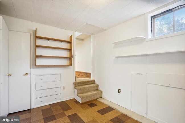 Building Photo - 6139 Tompkins Dr