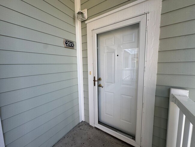 Building Photo - **MOVE IN SPECIAL** Myrtle Beach - 3 bedroom / 2 Bathroom Condo