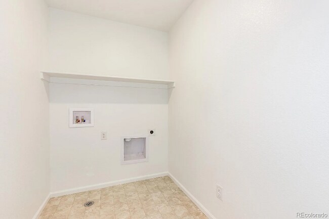 Building Photo - 15642 E Otero Ave