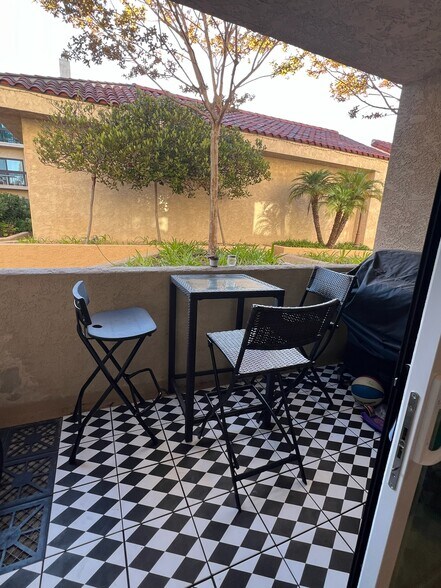 Building Photo - 8180 Manitoba St