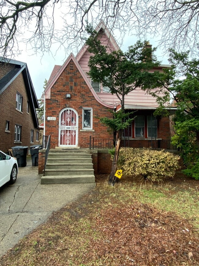 Building Photo - 17189 Santa Rosa Dr