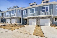 Building Photo - 2573 Ruby Dixon Xing Dr