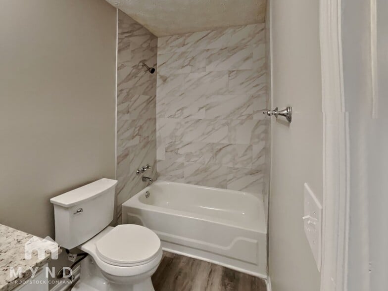 Building Photo - 264 Fennel Wy SW
