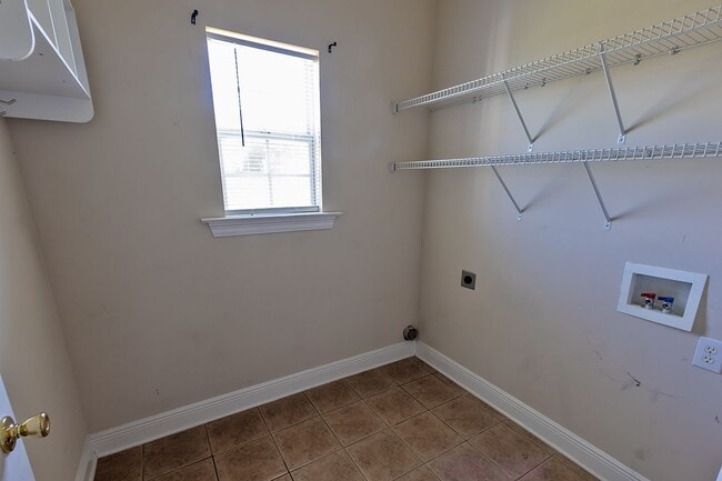 Building Photo - Home for rent in Deatsville
