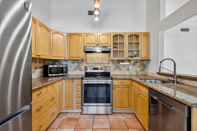 Building Photo - 5431 Courtney Cir