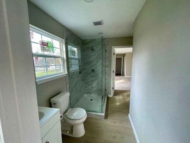 Building Photo - 503 Hill St