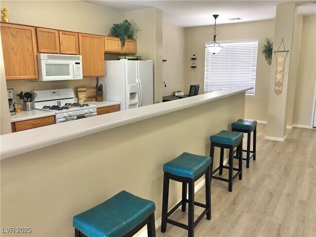 Building Photo - 701 Peachy Canyon Cir