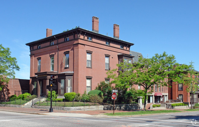 Building Photo - Longfellow Commons