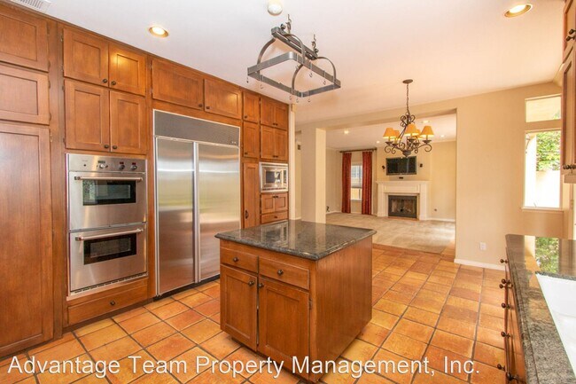 Building Photo - 12885 Chaparral Ridge Rd