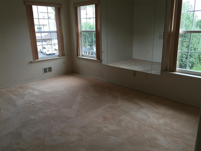 Building Photo - 232 Nebula Rd