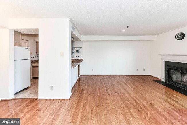 Building Photo - 1524 Lincoln Way