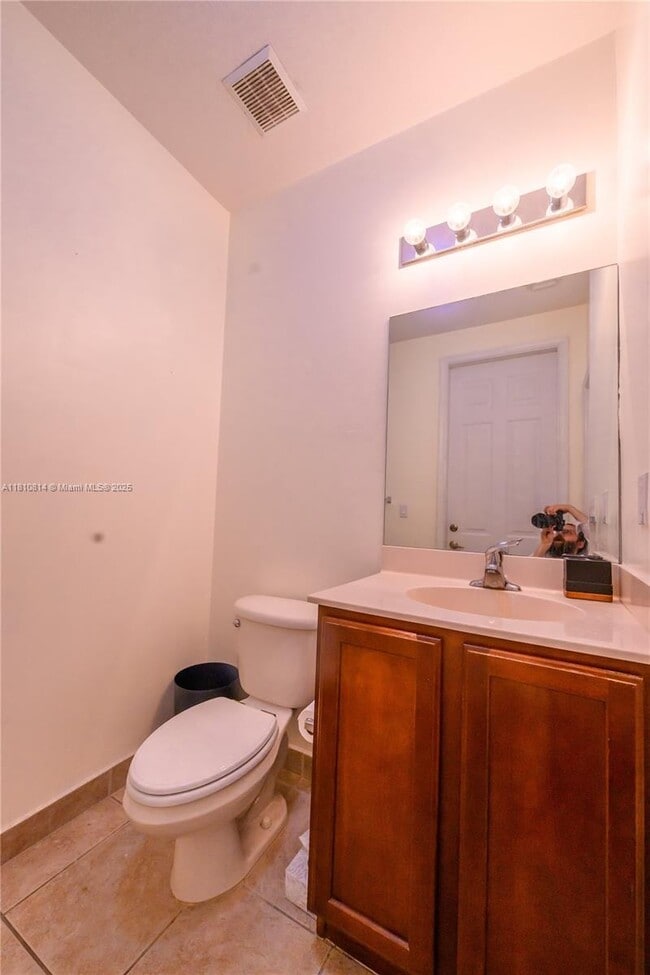 Building Photo - 20480 NW 9th Pl