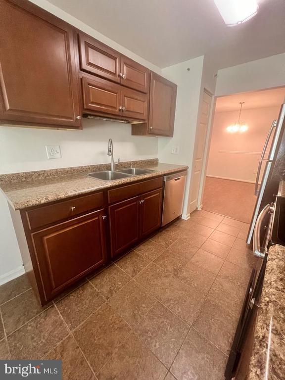 Building Photo - 3404 Tulleys Pointe Ct