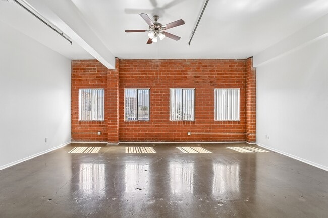 Floorplan - 1725 W. 6th St