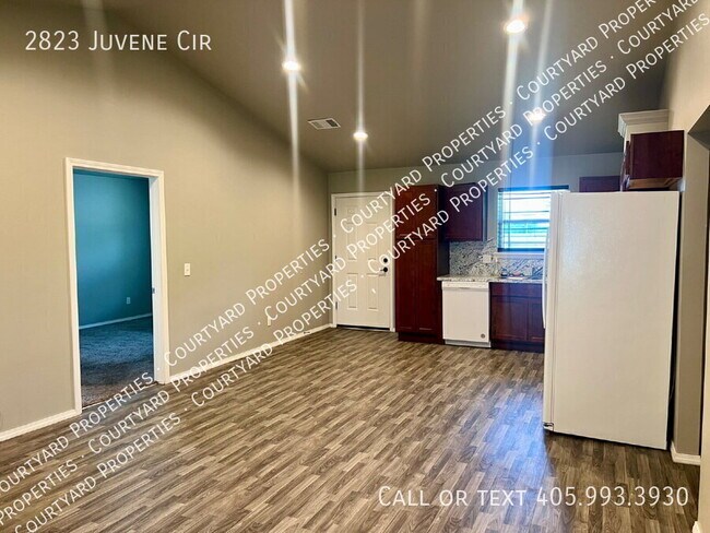Building Photo - 2823 Juvene Cir