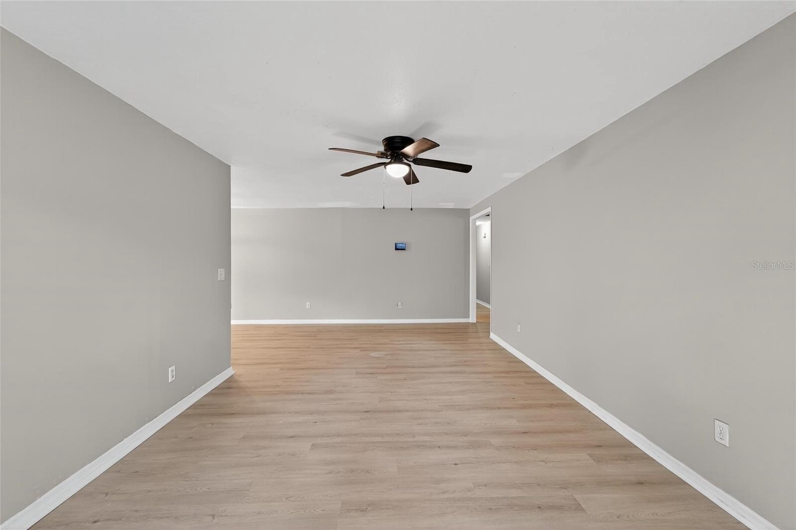 Building Photo - 1712 Village Ct