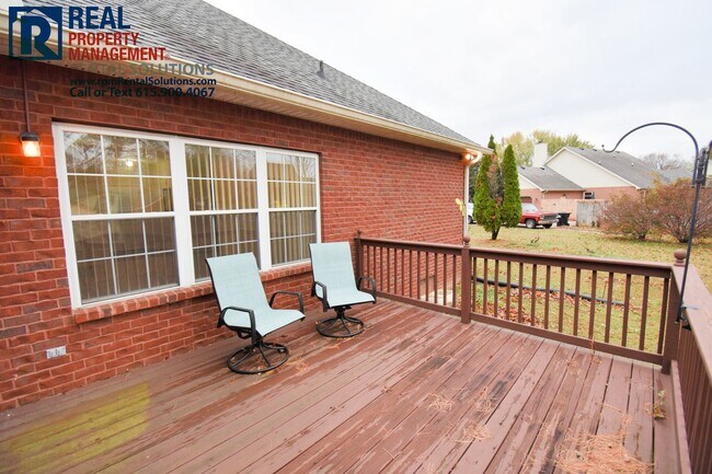 Building Photo - Adorable brick home in a great neighborhood! Huge bonus room and 2 car garage!