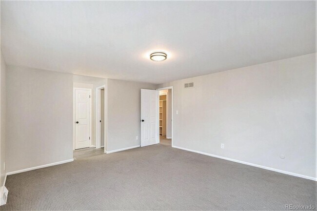 Building Photo - 8345 E Hinsdale Ave