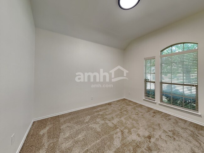 Building Photo - 1518 Melanie Trail