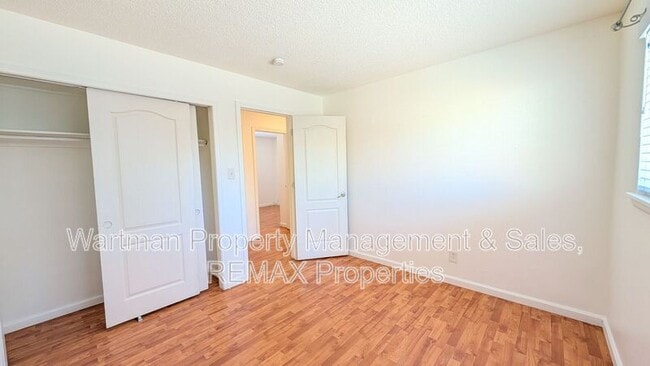 Building Photo - 3003 Gomer Ave